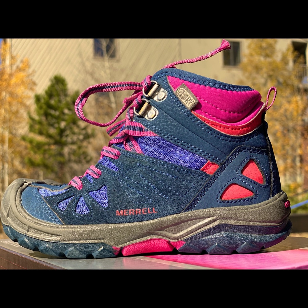 Girls hiking boots